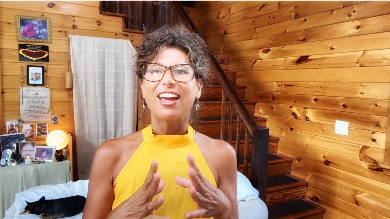 Meet Daniela and the live 6-week course